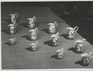 Treuhandstelle depot: Confiscated painted jugs (source: http://collections.jewishmuseum.cz)