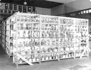 Treuhandstelle depot: Confiscated kitchen utensils (source: http://collections.jewishmuseum.cz)